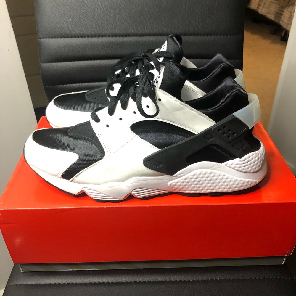 Nike Air Huarache 10.5